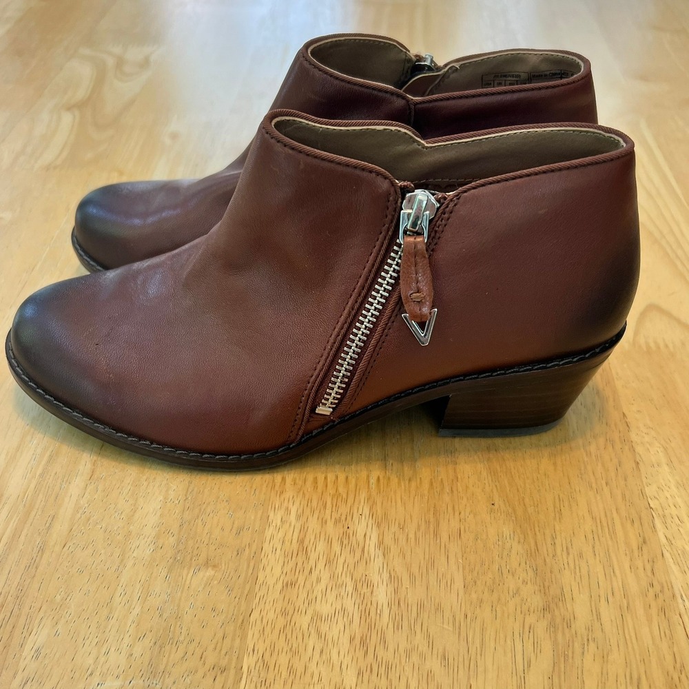 Vionic Jolene Mocha Burnished Leather Ankle Booties Side Zip Block Heel W6.5 - Picture 5 of 10